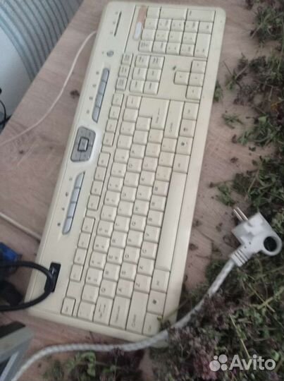 Монитор Samsung