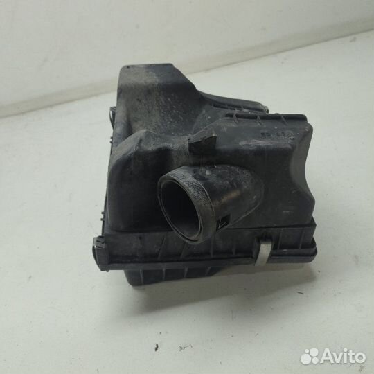 Корпус воздушного фильтра Opel Zafira 2.2 DTI 16V