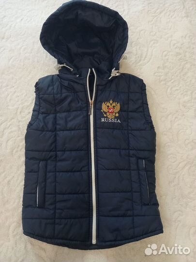 Жилетка на мальчика 5-6 лет