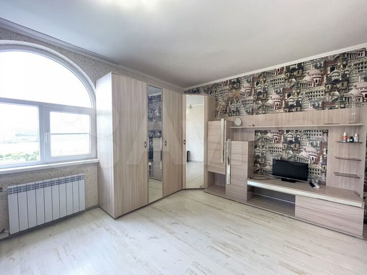 2-к. квартира, 70 м², 3/4 эт.