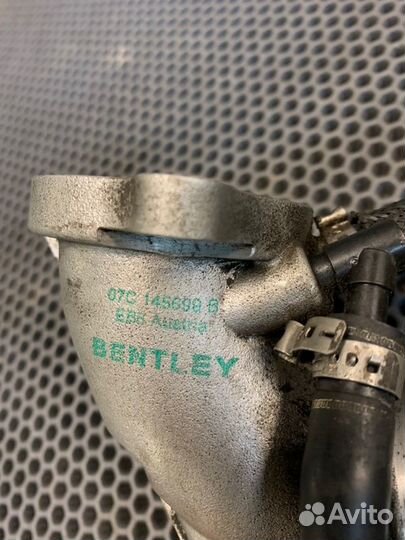 Патрубок турбины правый Bentley Continental Flying