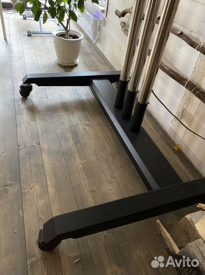 Профессиональная стойка для телевизора