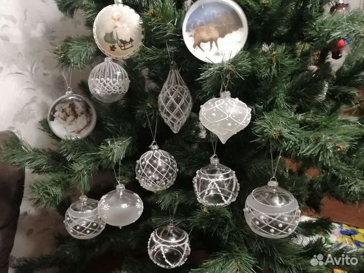 Стеклянные елочные шары