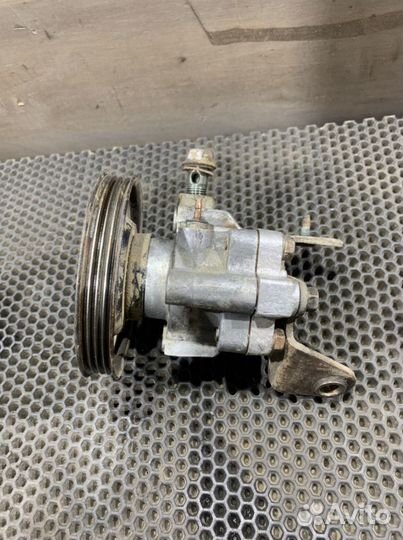 Насос Гур Мазда 626 GE V6 2.5 KL Mazda 1992-1997