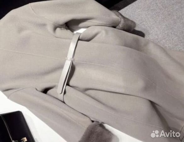 Элегантное пальто Loro Piana с норкой FAL3192