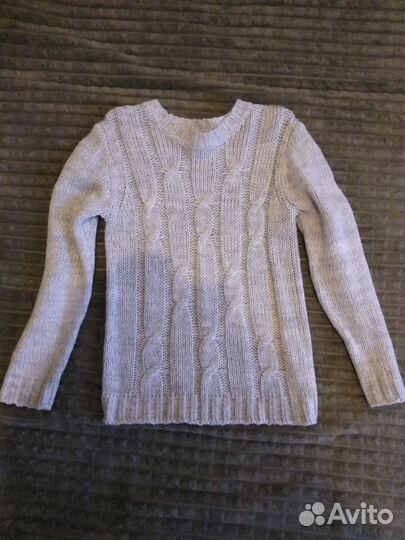 Два свитера 110р и 104р