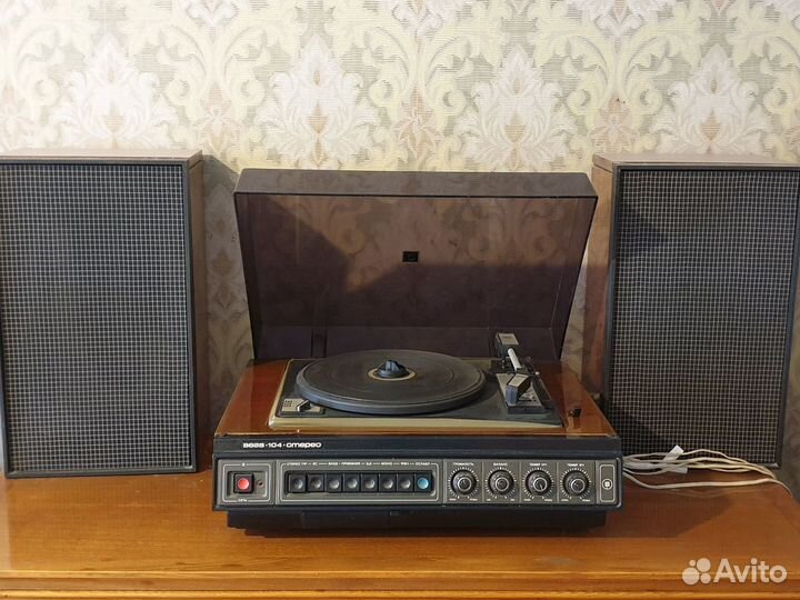 Вега 104 с винилом