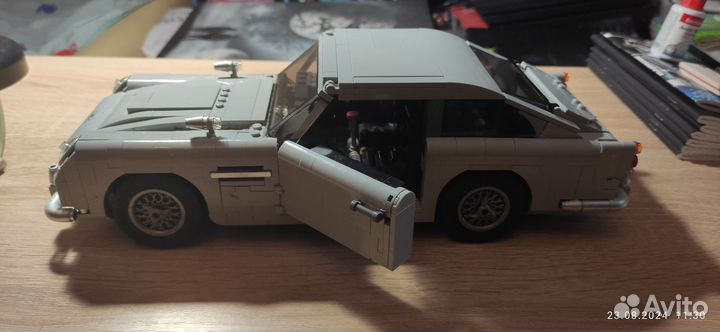 Lego Creator 10262 Джеймс Бонд: Aston Martin