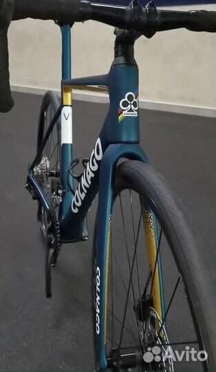 Велосипед шоссейный Colnago V3 Disc