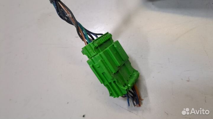 Зеркало боковое правое Volvo S60