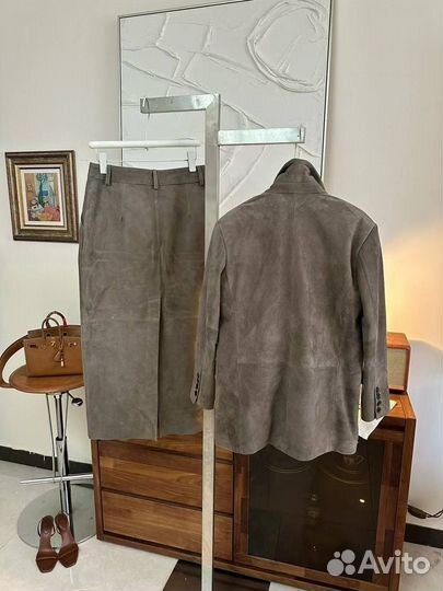 Замшевый пиджак YSL