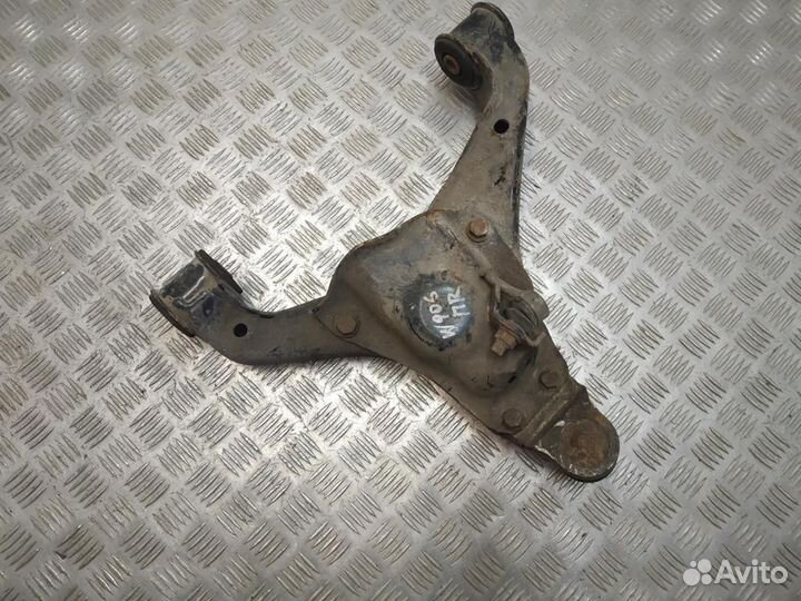 Рычаг передний правый Mercedes-Benz Sprinter