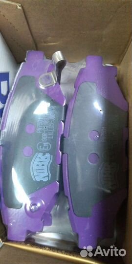 Продам колодки тормозные передние Subaru