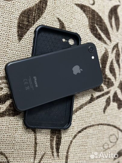 iPhone 8, 64 ГБ