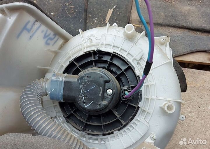 Моторчик печки Мазда 3 bl