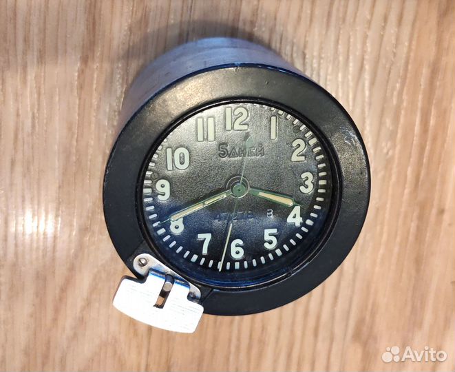 Танковые часы