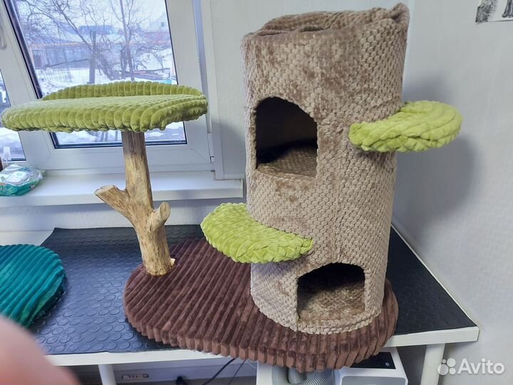 Домик для кошки яркий