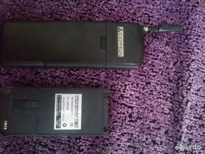 Первый сотовый телефон 