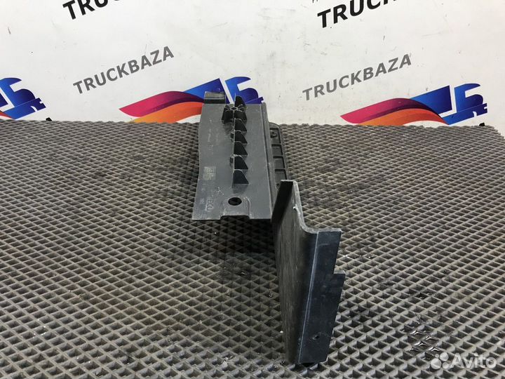 Накладка порога левая Iveco Stralis