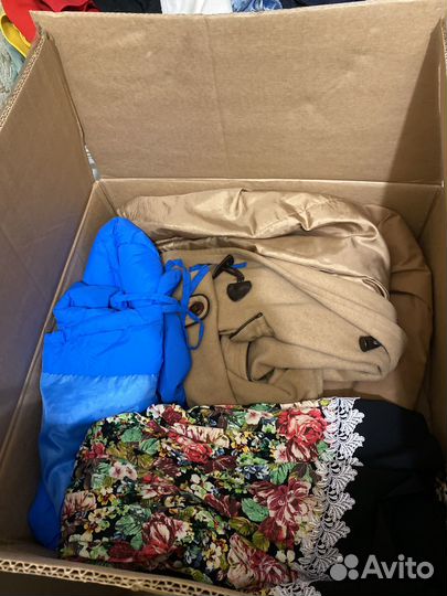 Коробка женских вещей
