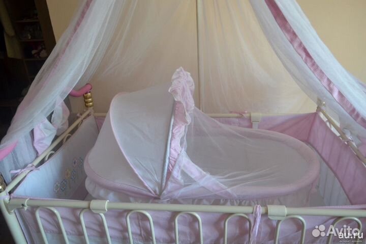 Детская кроватка Geoby