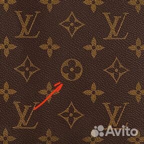 Золотые серьги с логотипом,LV