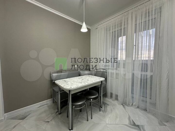 3-к. квартира, 81,8 м², 13/17 эт.