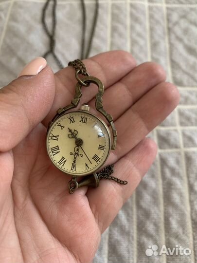 Часы и броши янтарь СССР винтаж