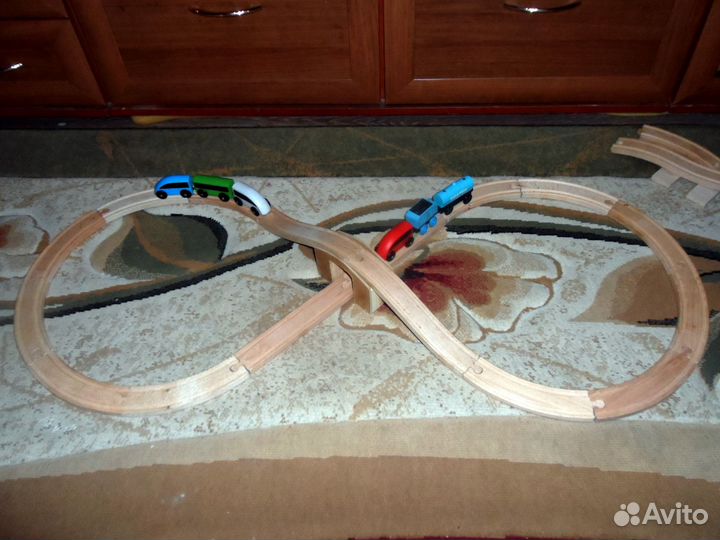 Железная дорога(дерево) +2 состава икеа