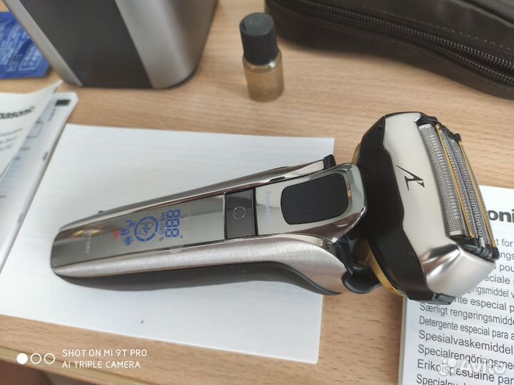 Электробритва Panasonic ES-LV9Q-S820