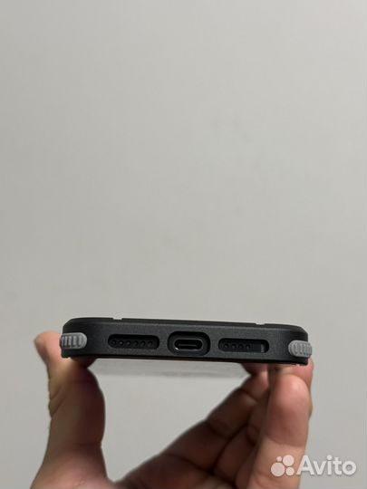 Чехол карбон на iPhone 16 Pro Max