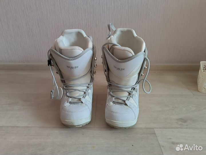 Ботинки для сноуборда женские