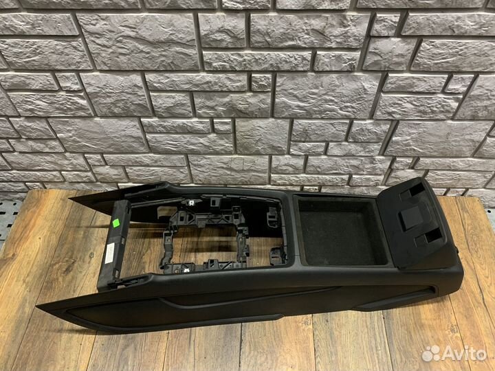 Audi Q7 (4L) Консоль центральная