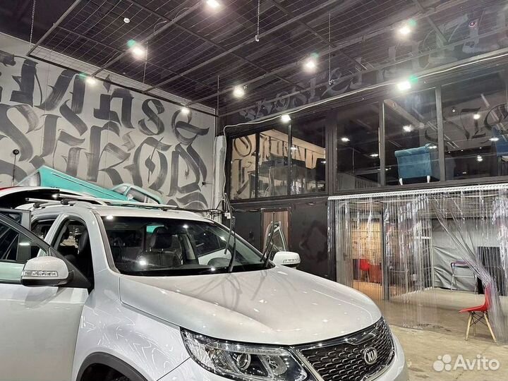 Лобовое стекло Hino 300