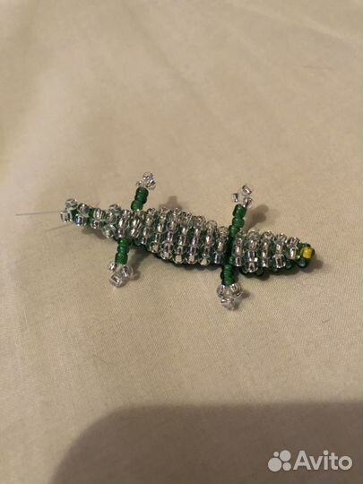Веселый крокодил из бисера