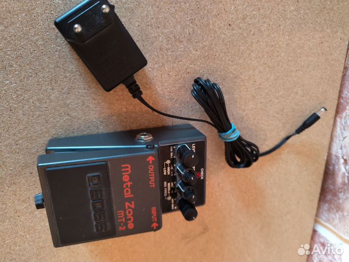 Педаль гитарная boss MT-2 Metal Zone