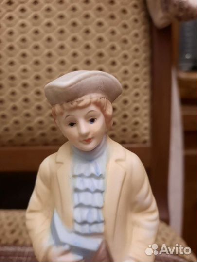 Статуэтки фарфор бисквит