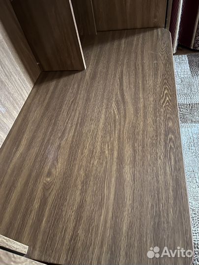 Письменный стол