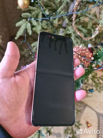 Samsung Galaxy Z Flip4, 8/256 ГБ