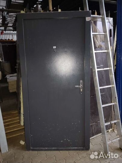 Двери металлические оптом