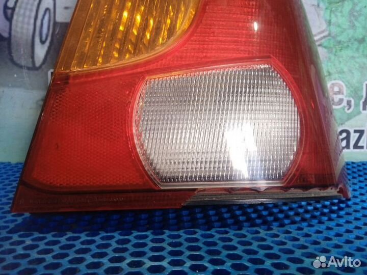 Фонарь задний правый Renault Logan