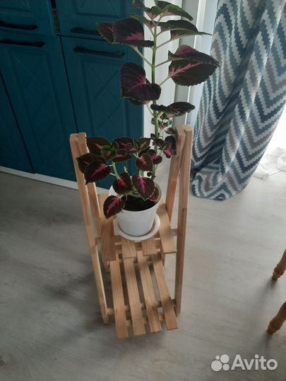 Подставка для цветов напольная