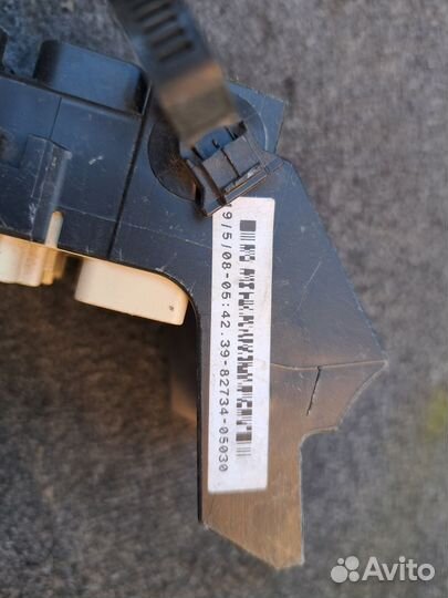 Блок предохранителей Toyota Avensis T250 03-08 г