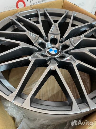 Диски R22 BMW 818 стиль