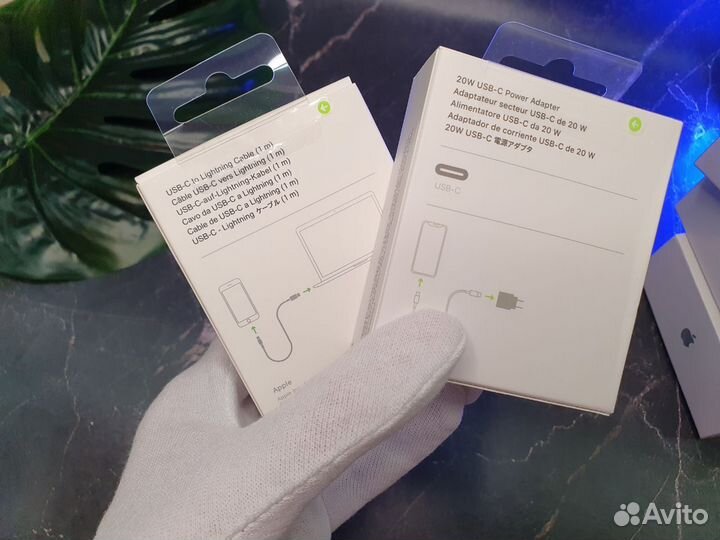 Оригинальный комплект блок и кабель для iPhone