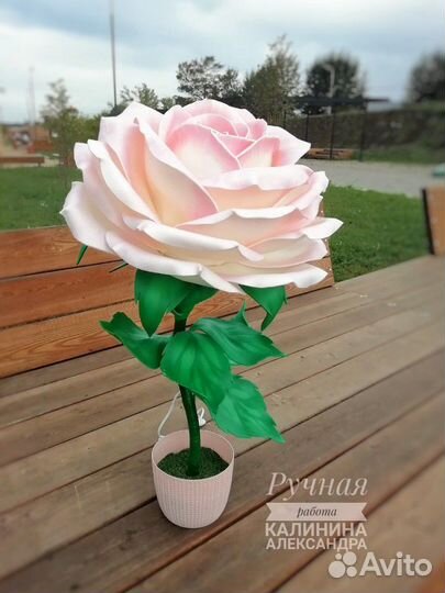 Ростовые, большие цветы ручной работы