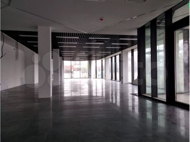 Современное здание 1767 м² с качественной отделкой