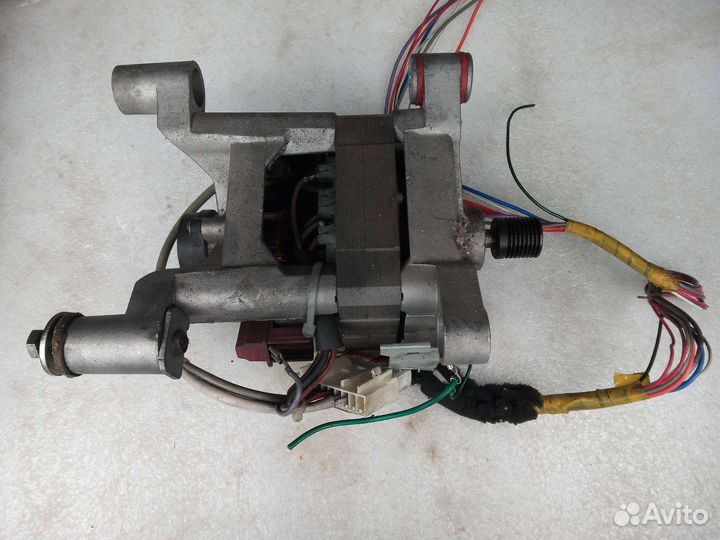 Двигататель стиральной машины