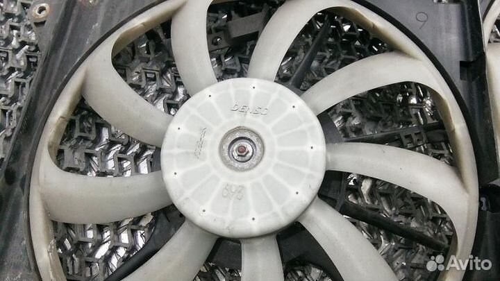 Вентилятор радиатора Toyota Avensis