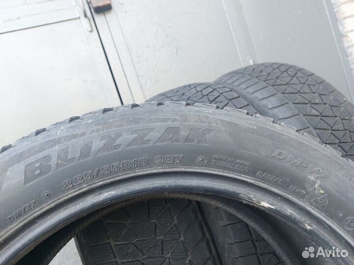 Bridgestone Blizzak DM-V2 225/55 R18 98T